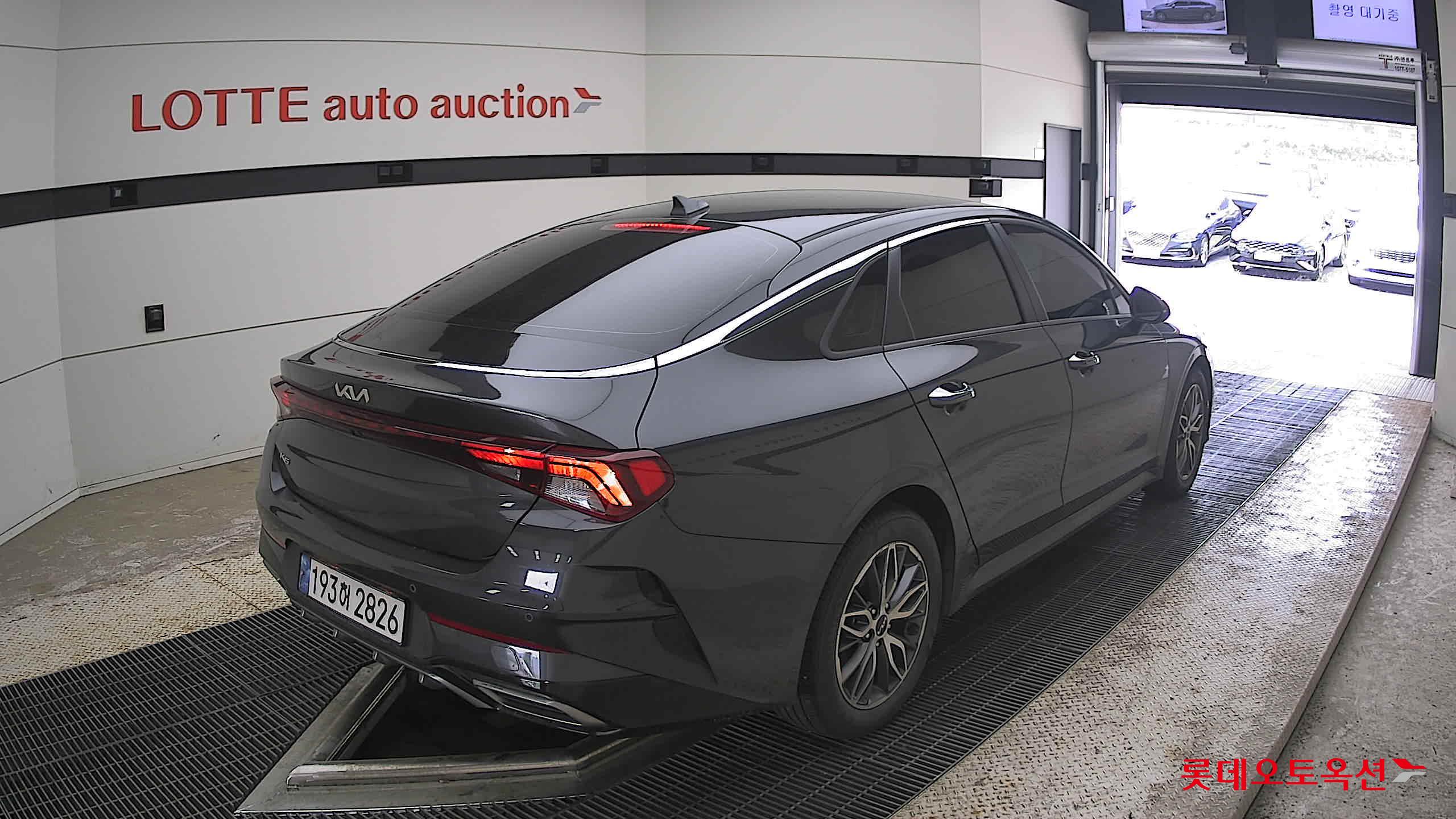 2022 - kia k5