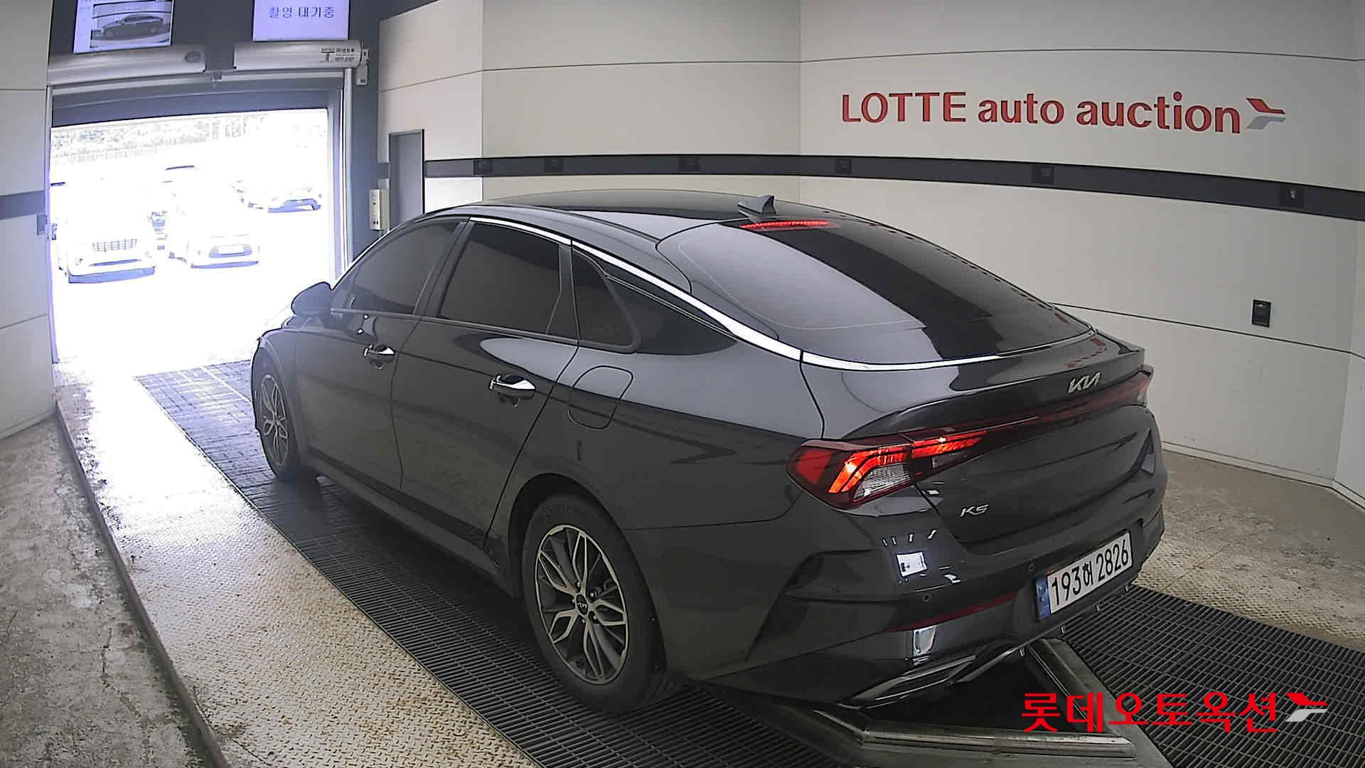 2022 - kia k5