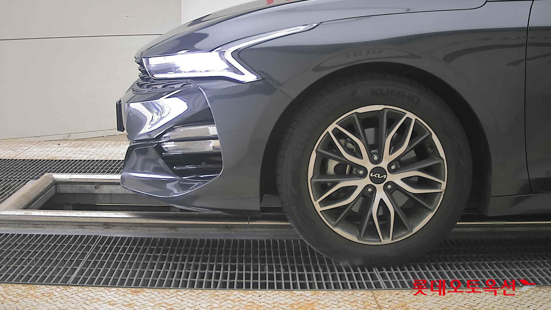 2022 - kia k5