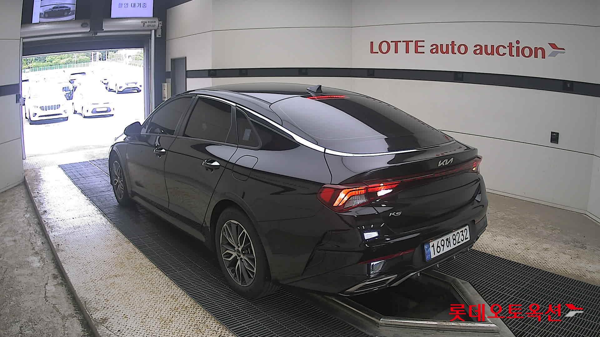 2022 - kia k5