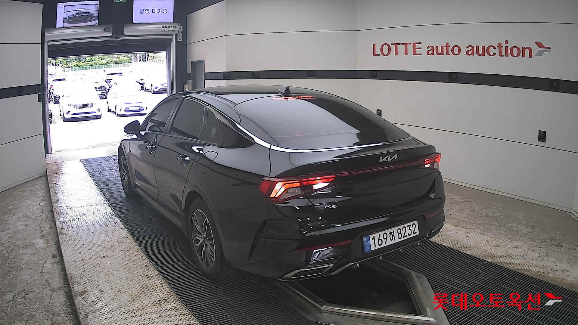 2022 - kia k5
