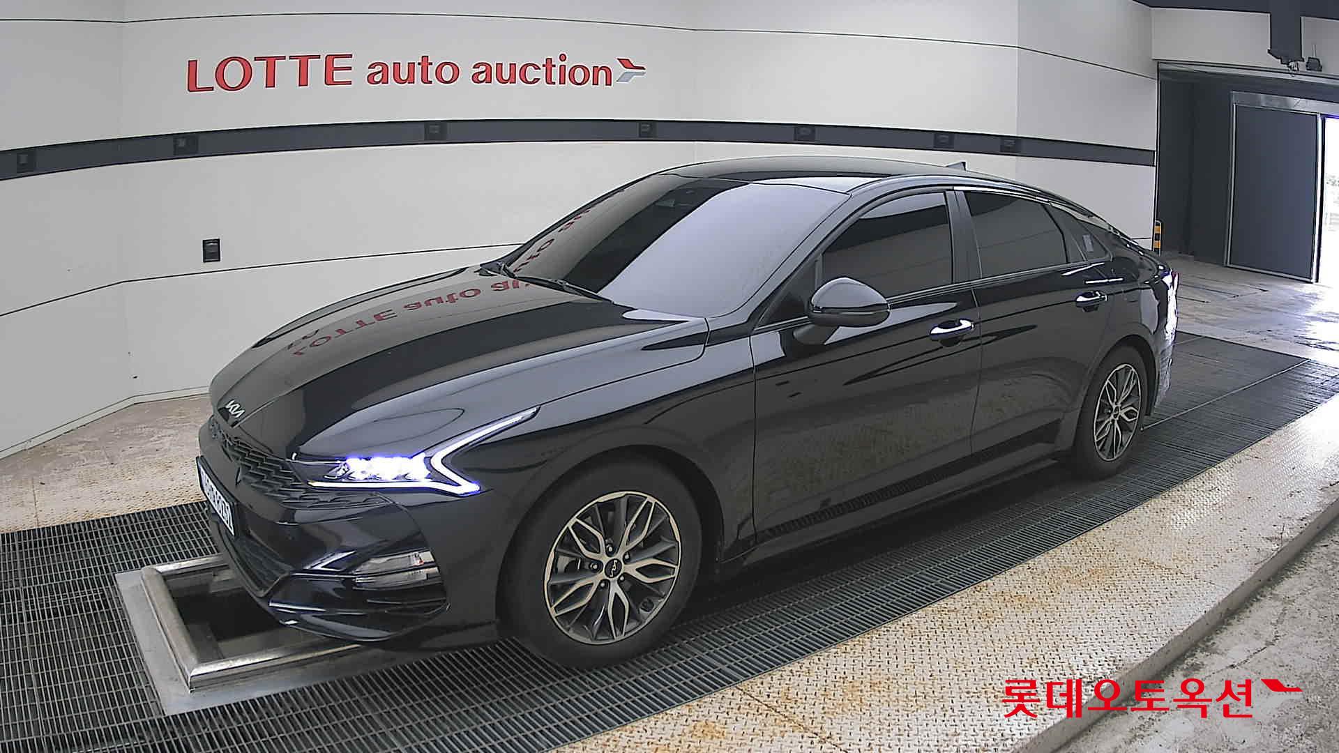 2022 - kia k5
