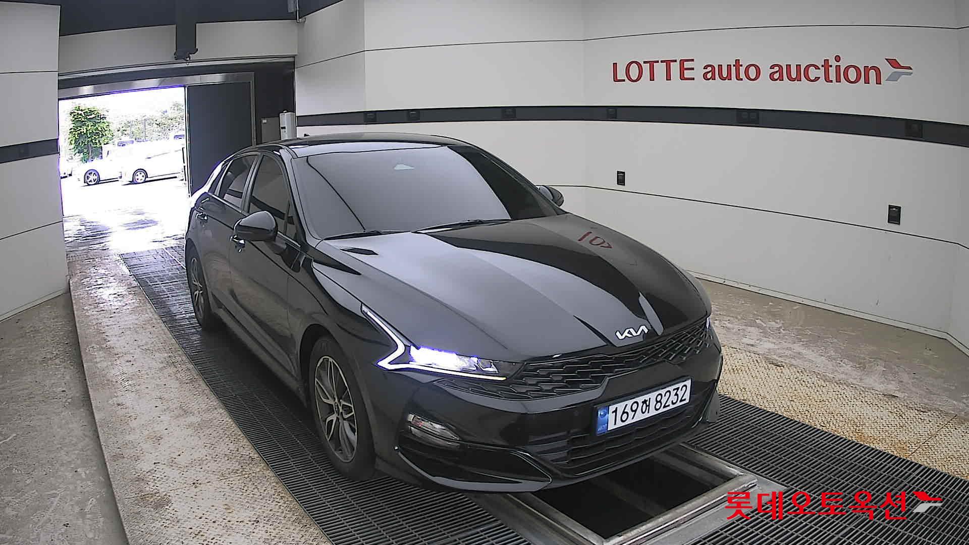 2022 - kia k5