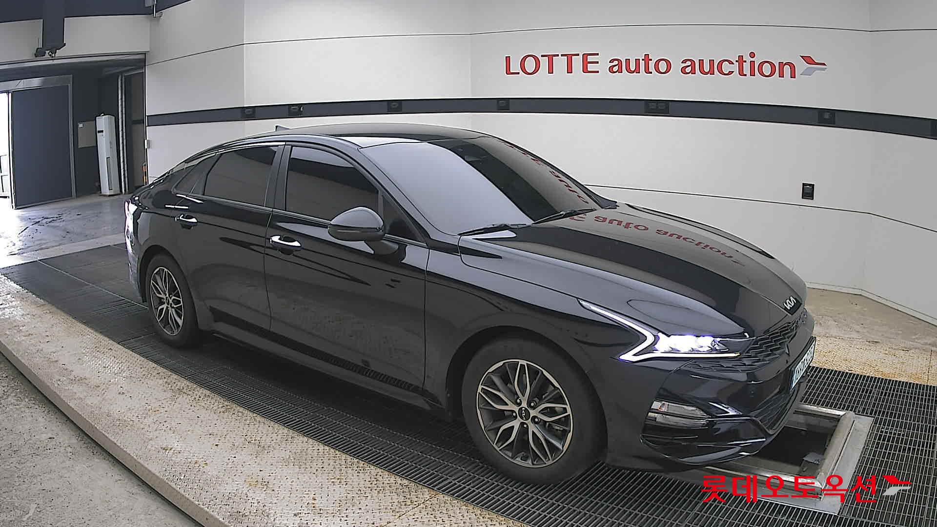 2022 - kia k5