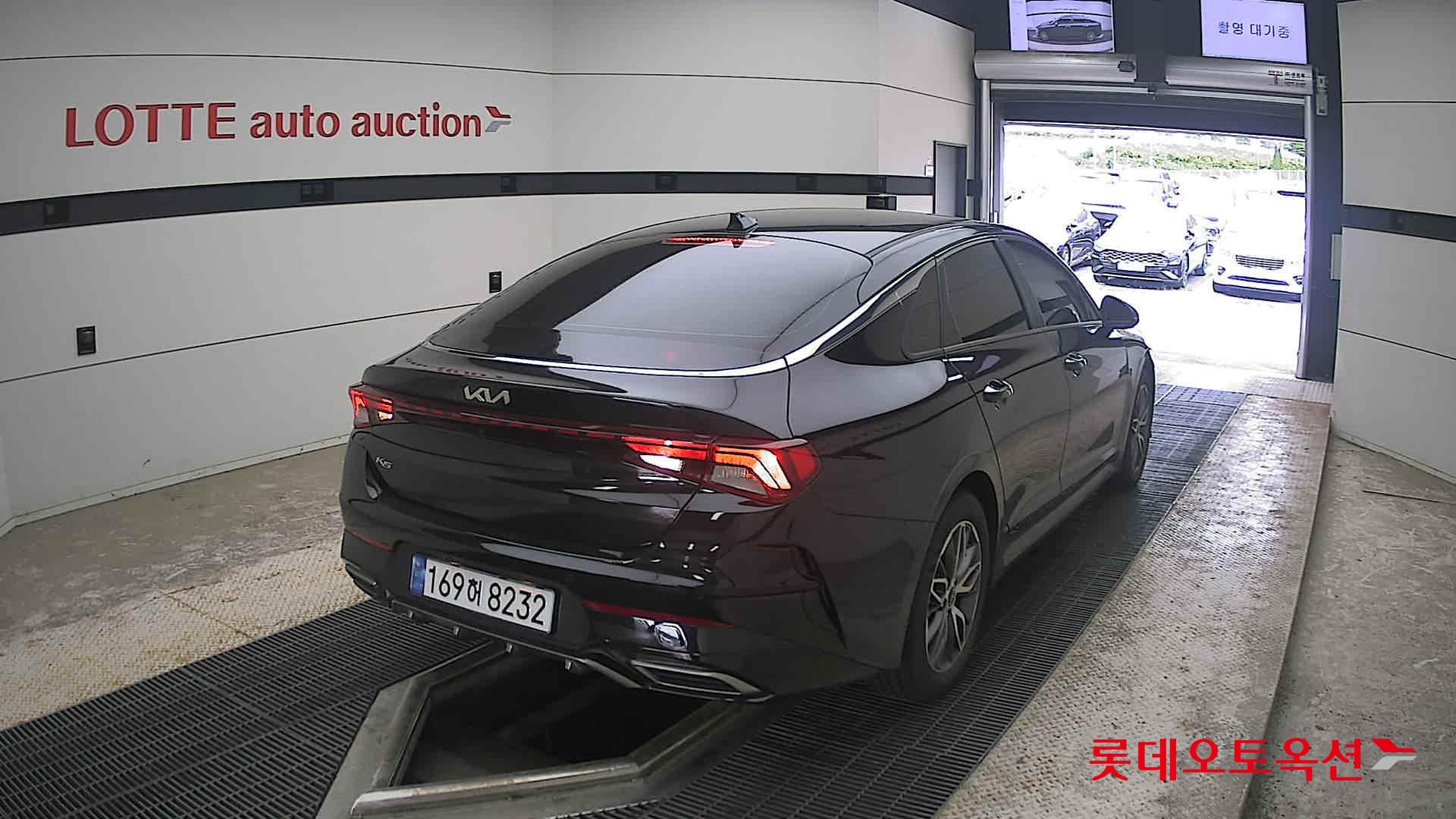 2022 - kia k5