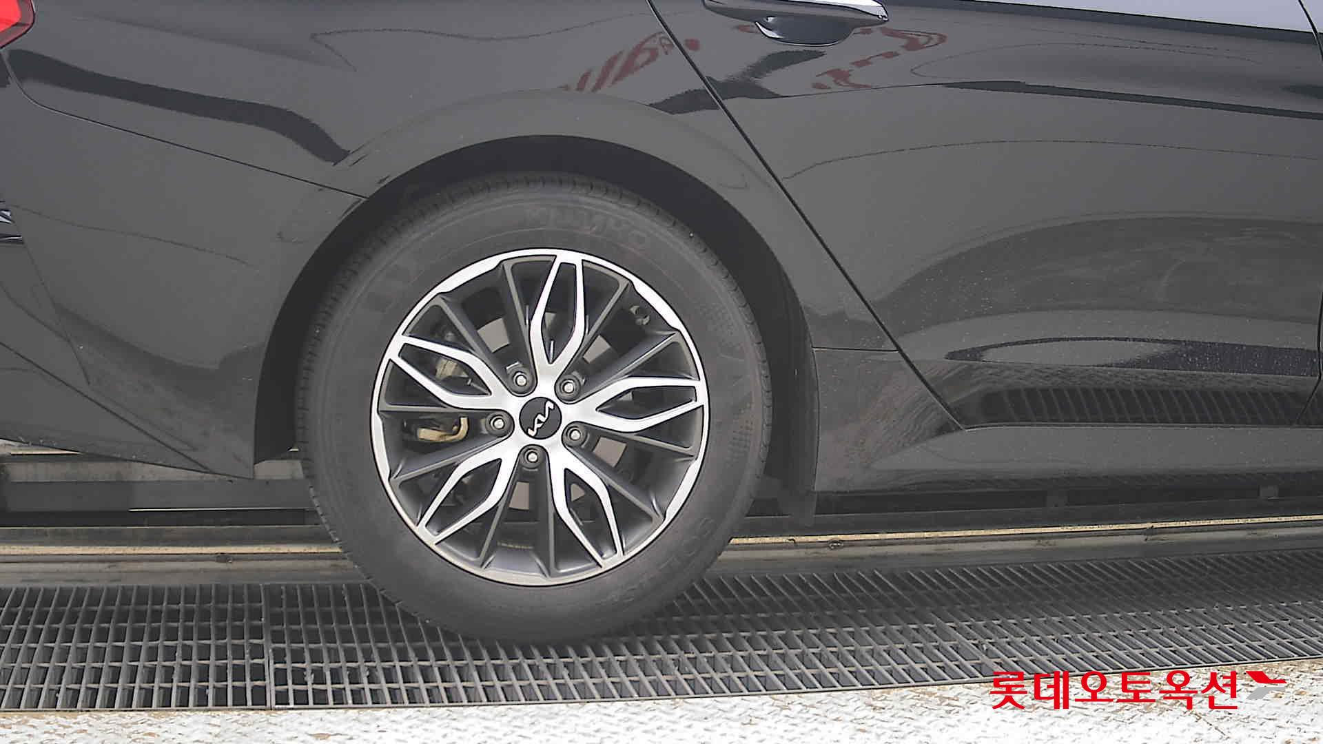 2022 - kia k5