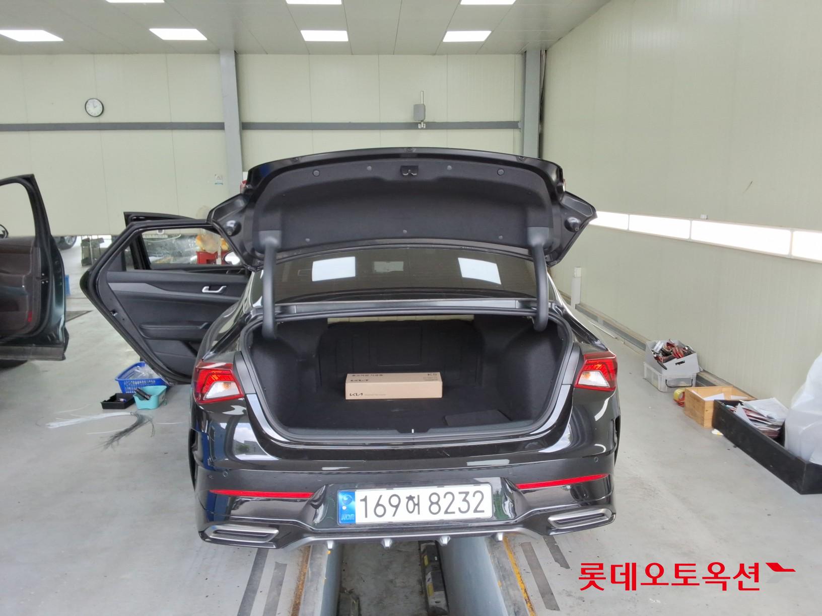 2022 - kia k5