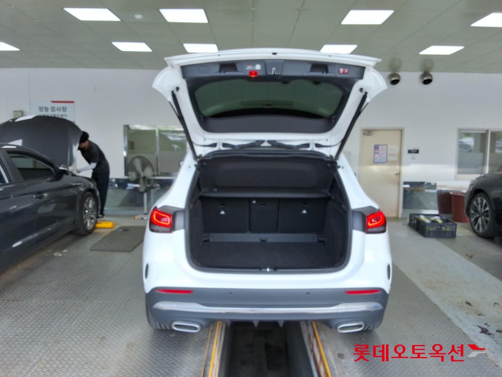 2023 - bmw gla250