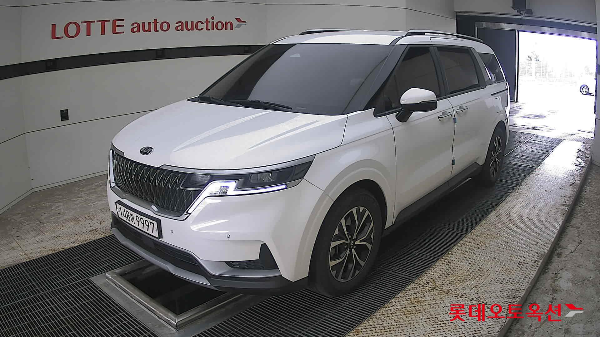 2021 - kia carnival