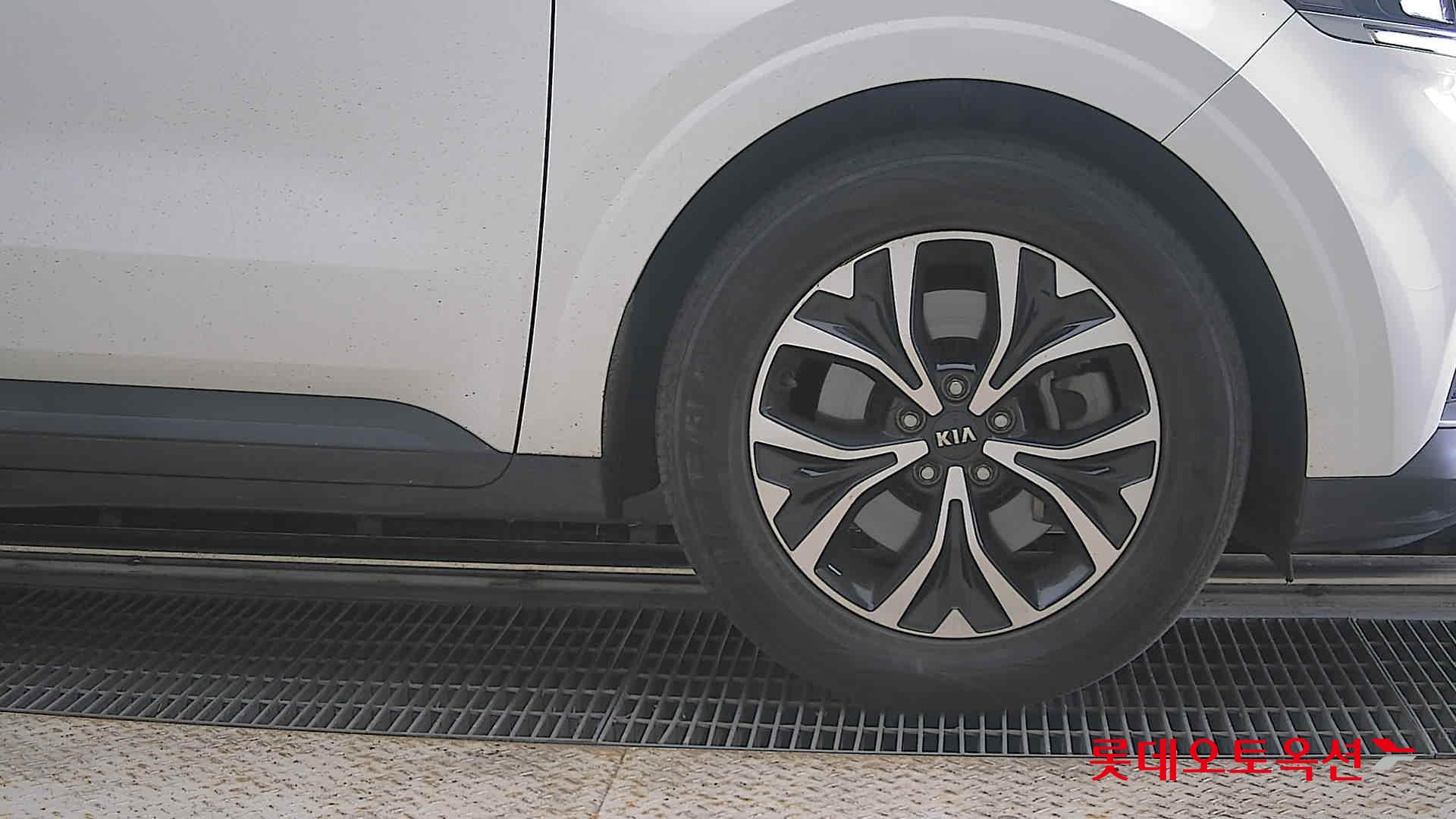 2021 - kia carnival