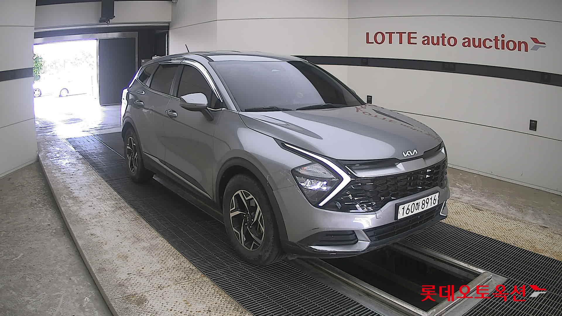 2022 - kia sportage