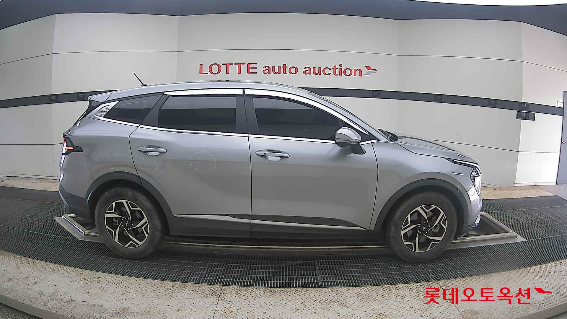 2022 - kia sportage