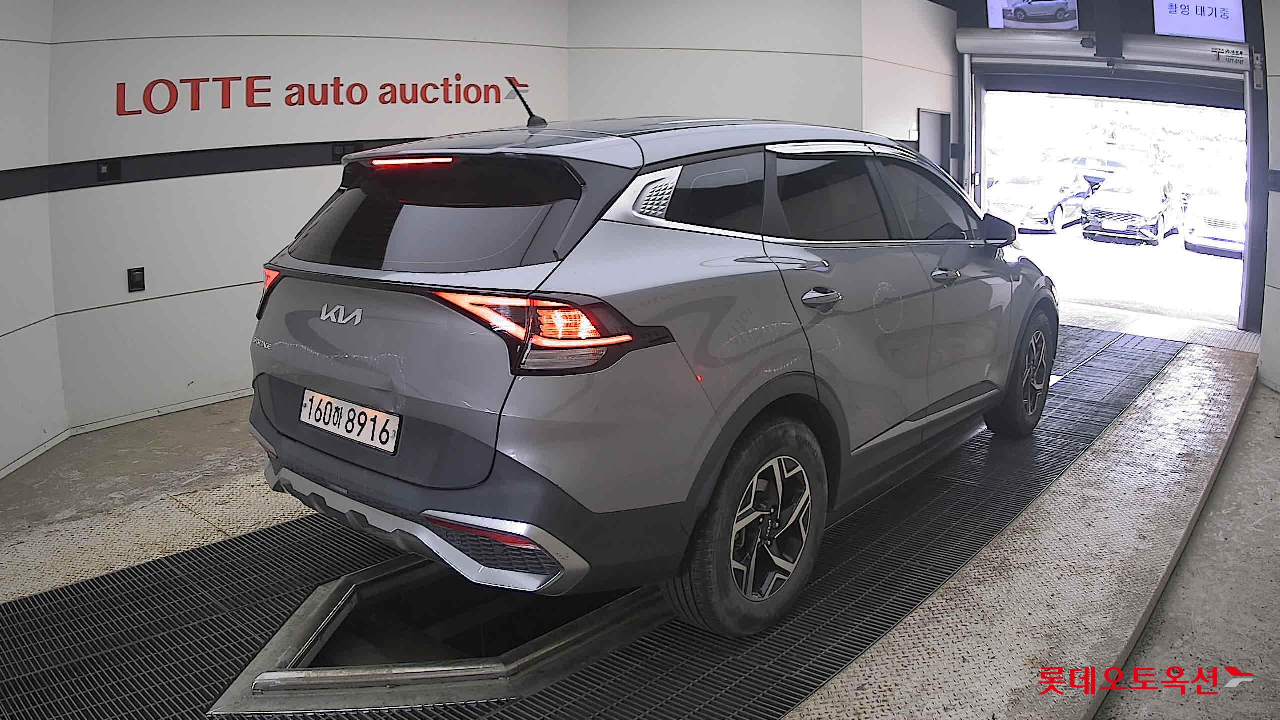 2022 - kia sportage