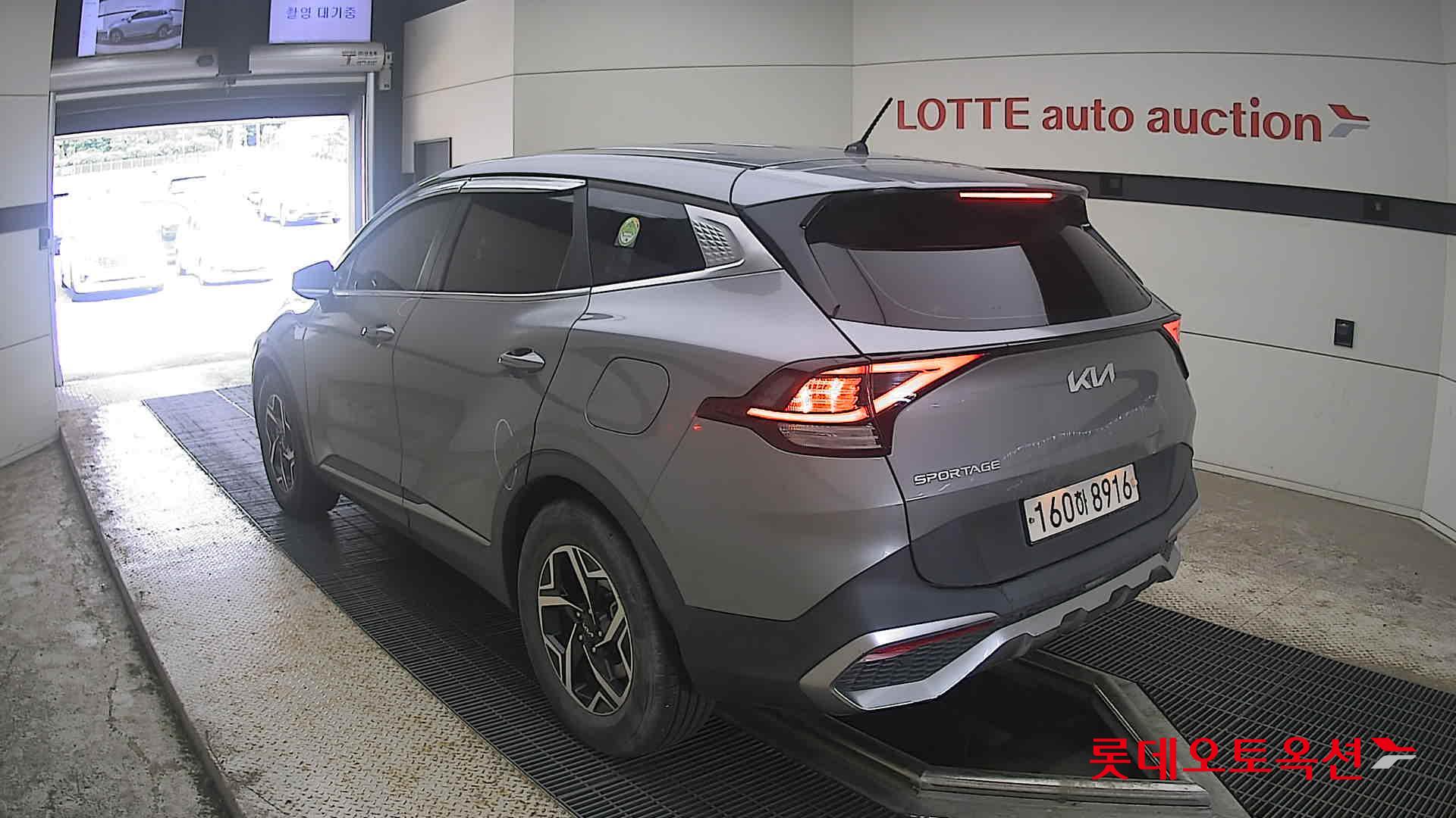 2022 - kia sportage