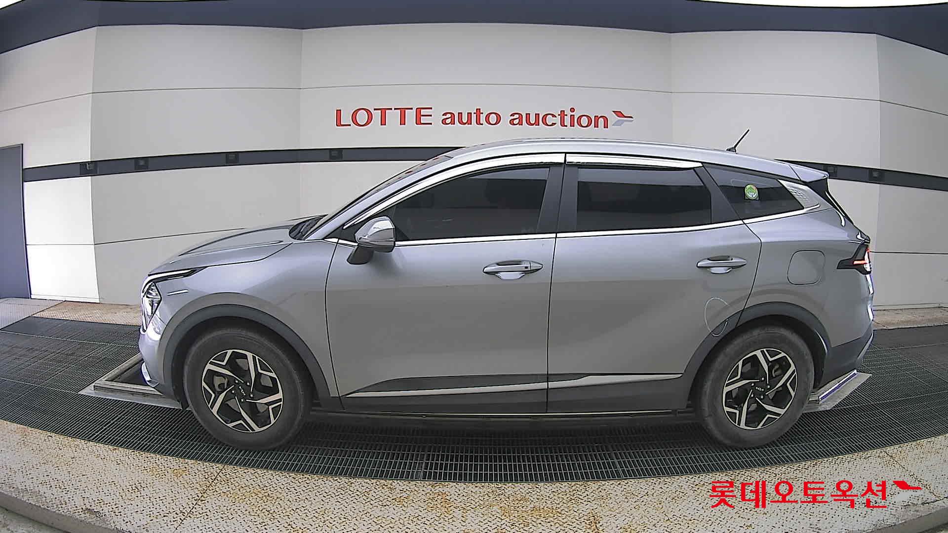 2022 - kia sportage