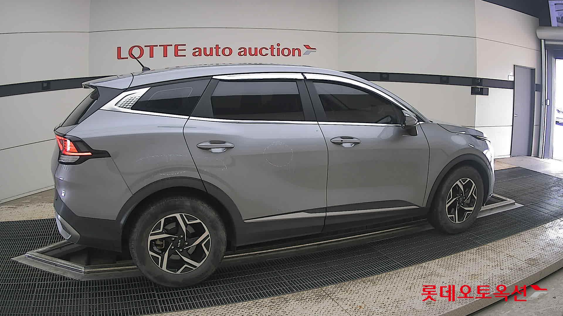 2022 - kia sportage