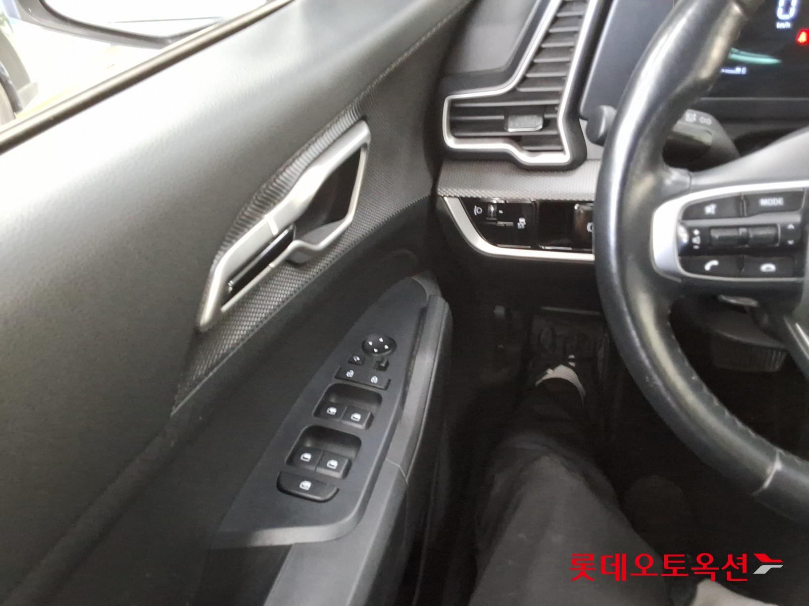 2022 - kia sportage