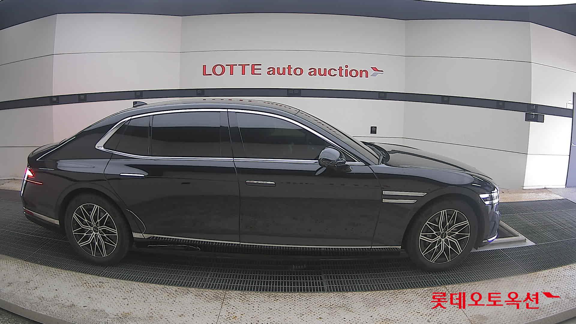 2022 - genesis g90