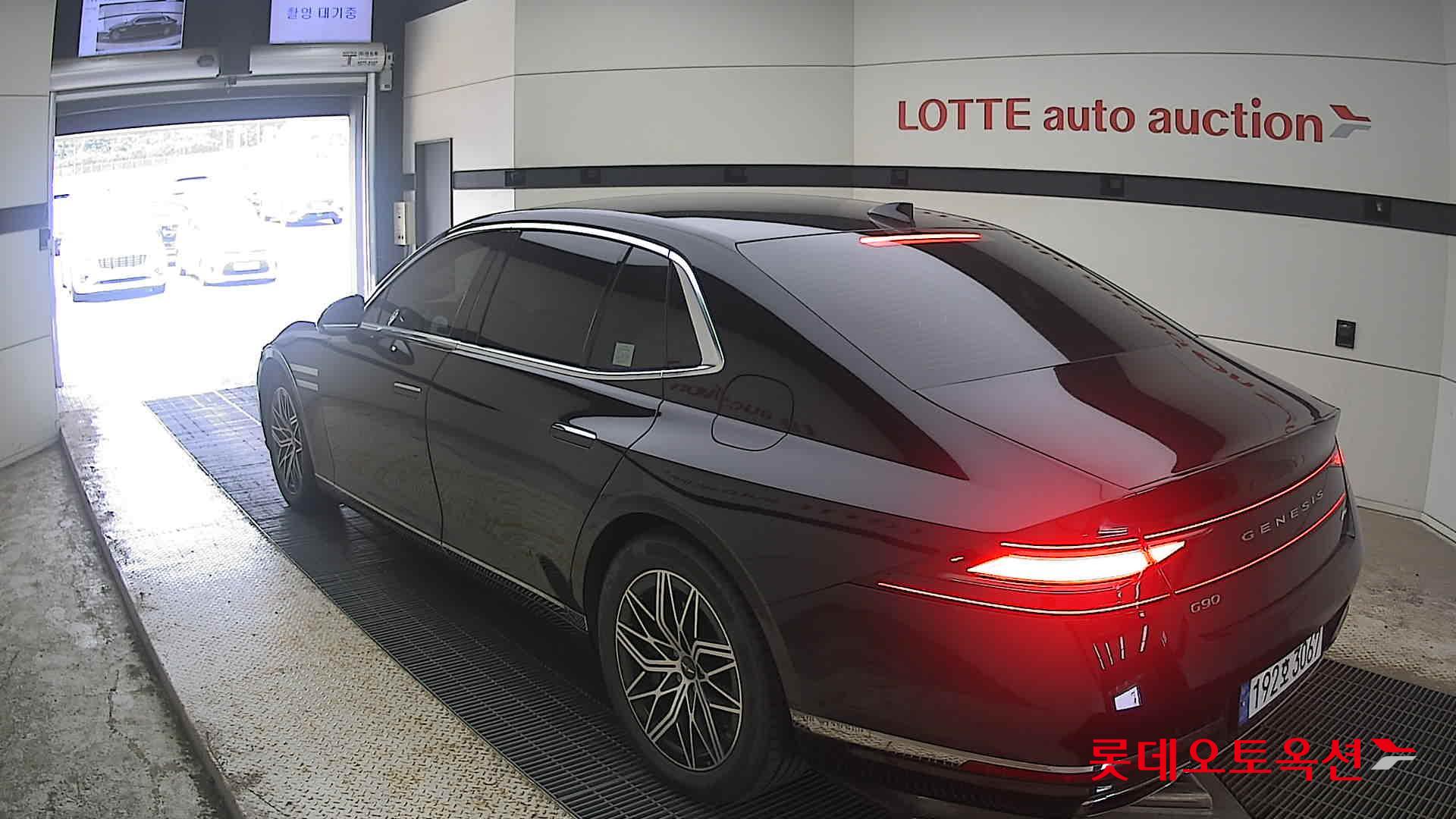 2022 - genesis g90