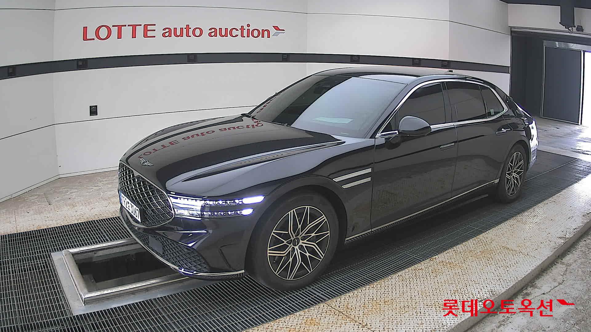2022 - genesis g90