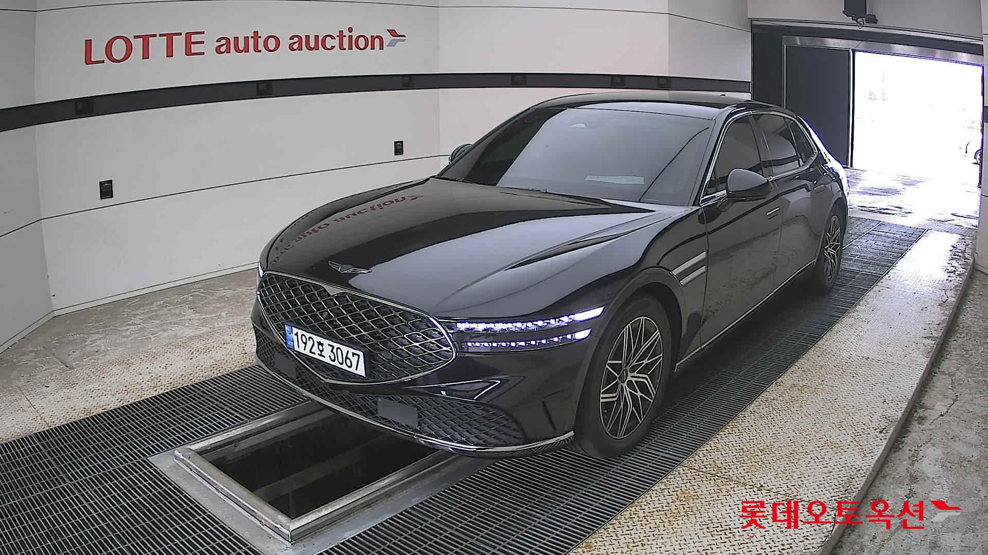 2022 - genesis g90