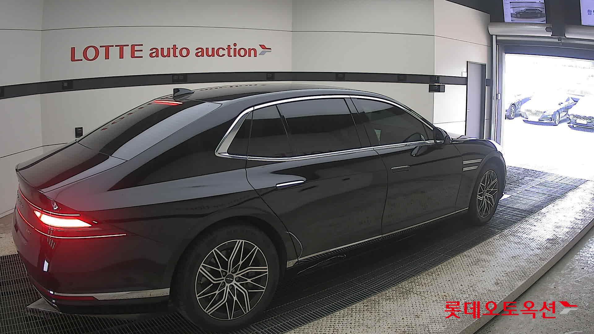 2022 - genesis g90