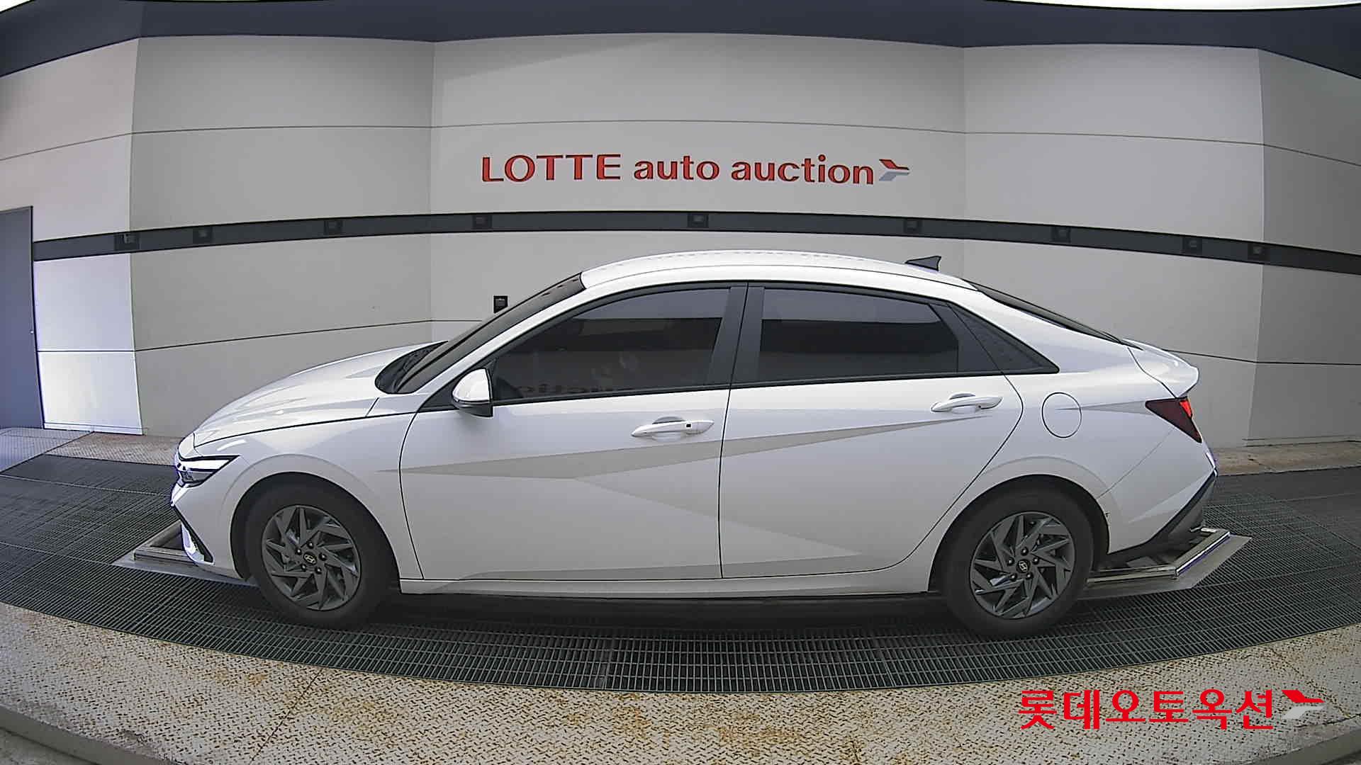 2024 - hyundai avante