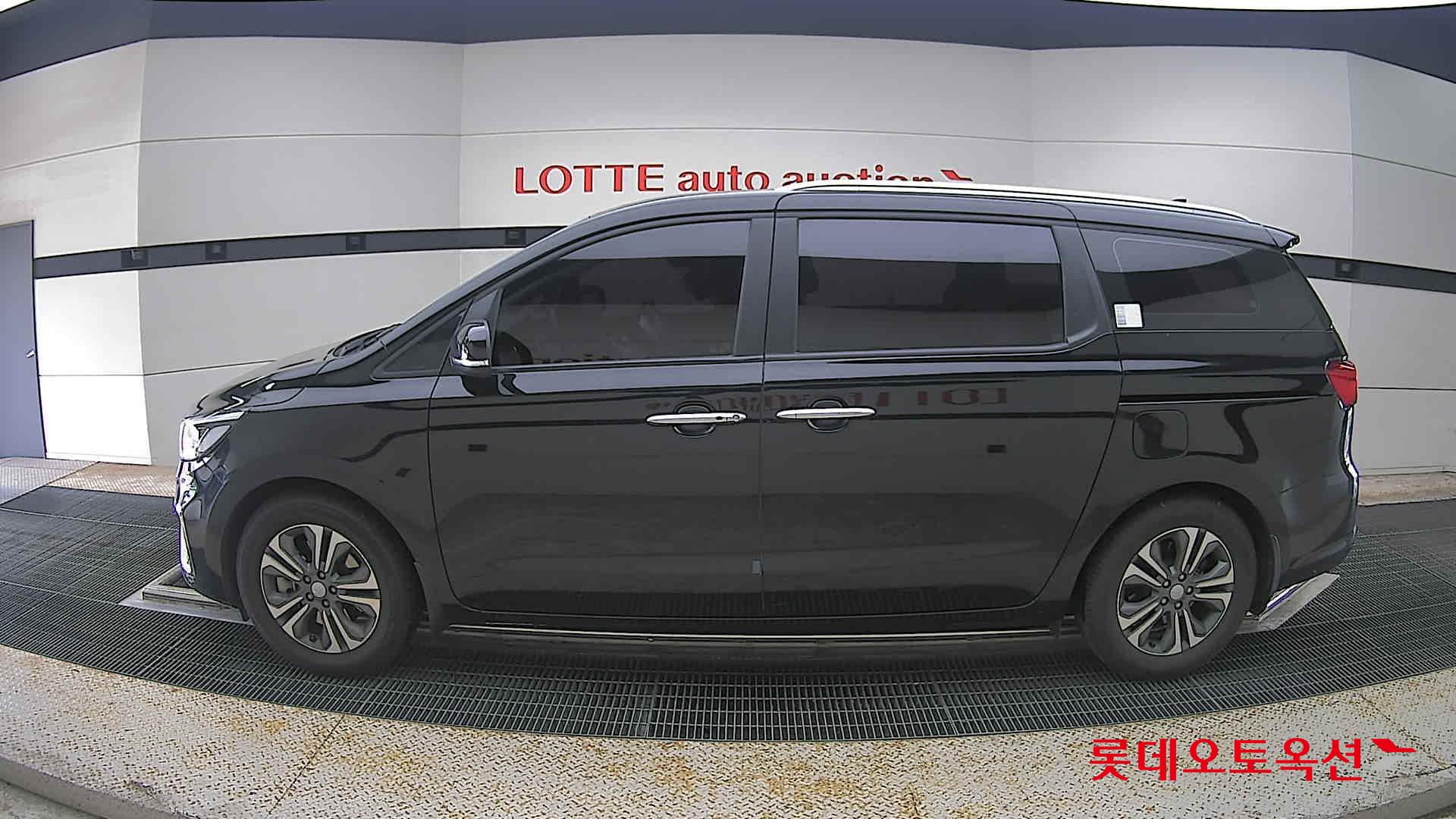 2020 - kia carnival
