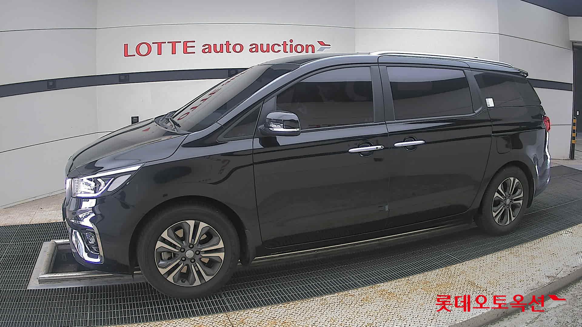 2020 - kia carnival