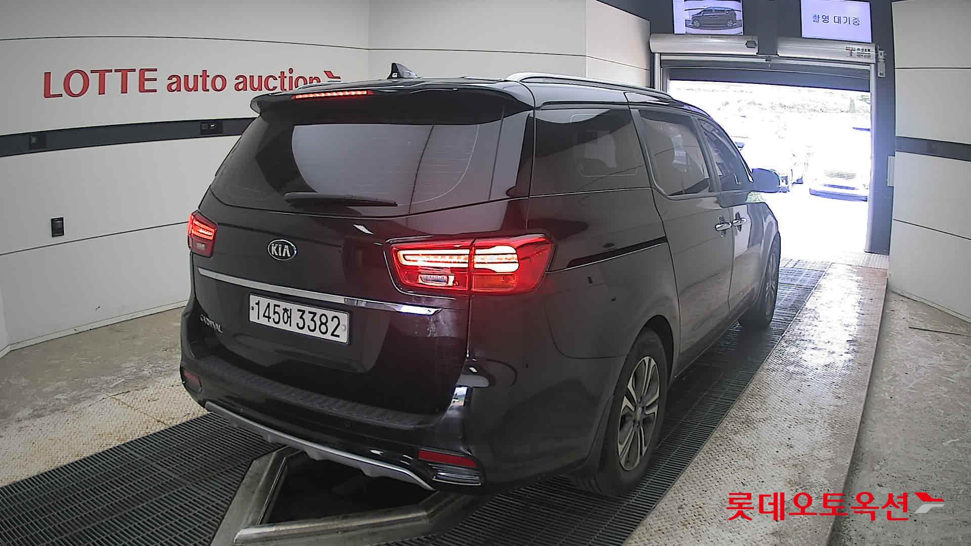 2020 - kia carnival