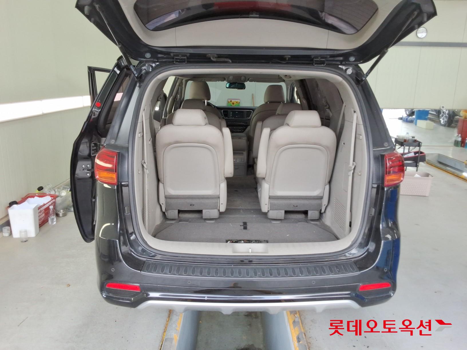 2020 - kia carnival