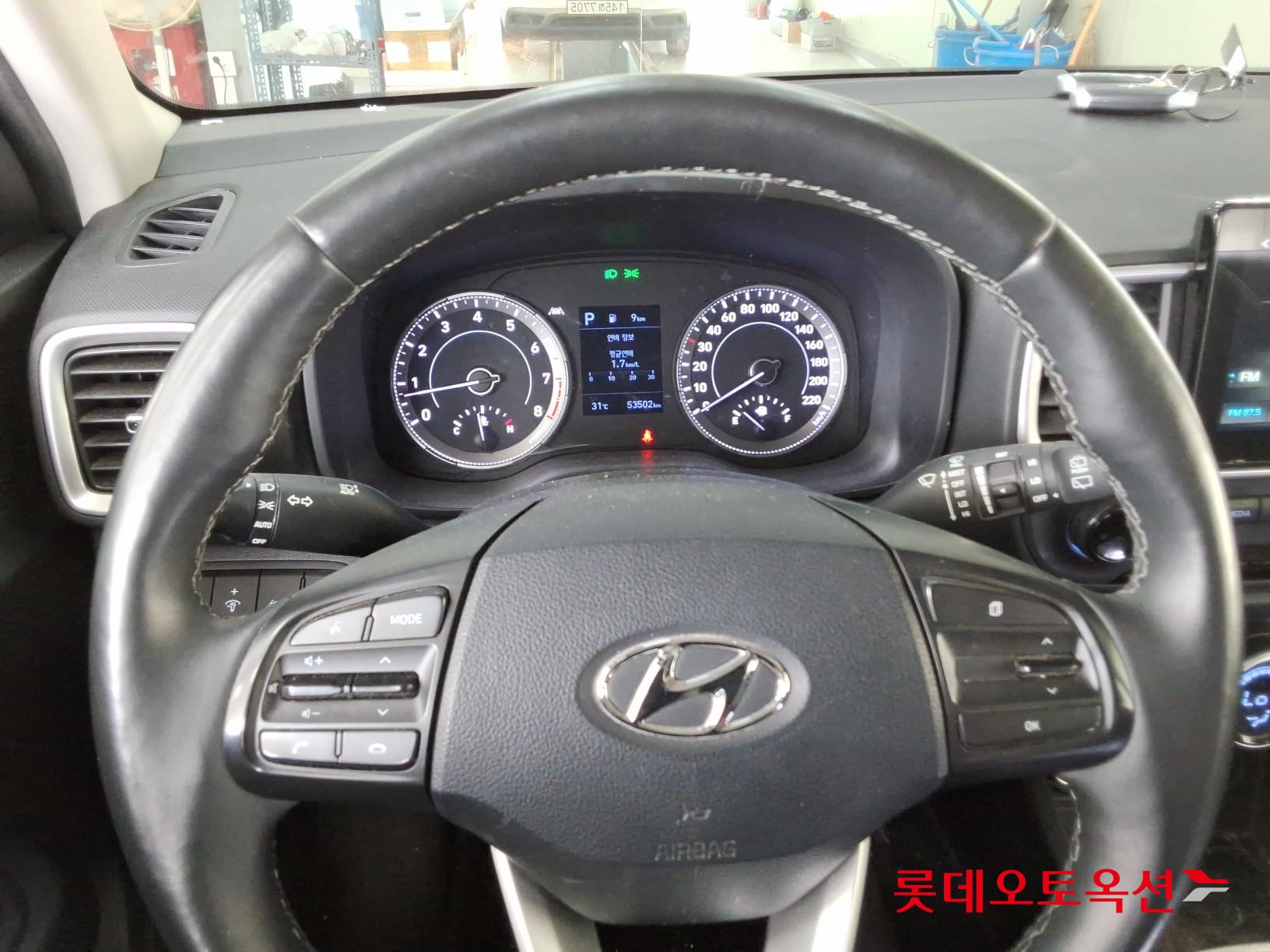2020 - hyundai venue