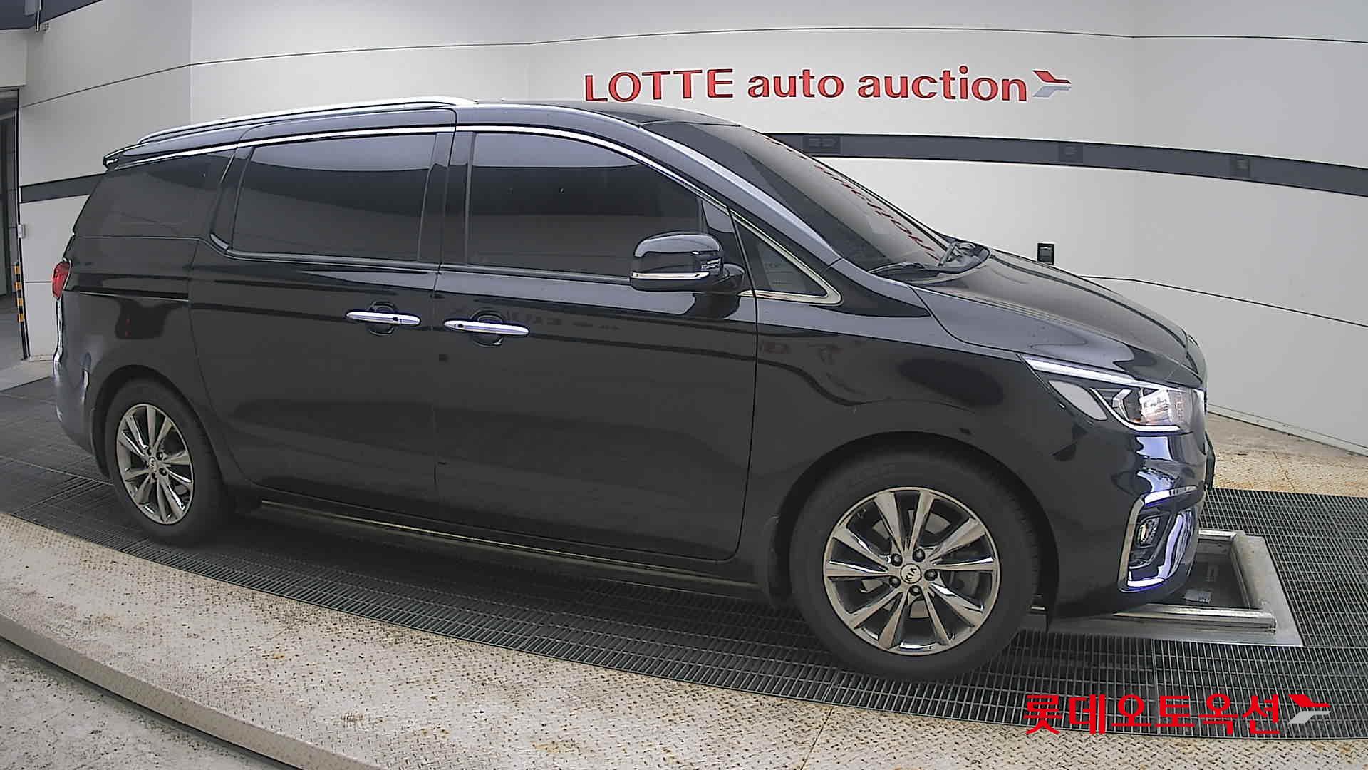 2020 - kia carnival