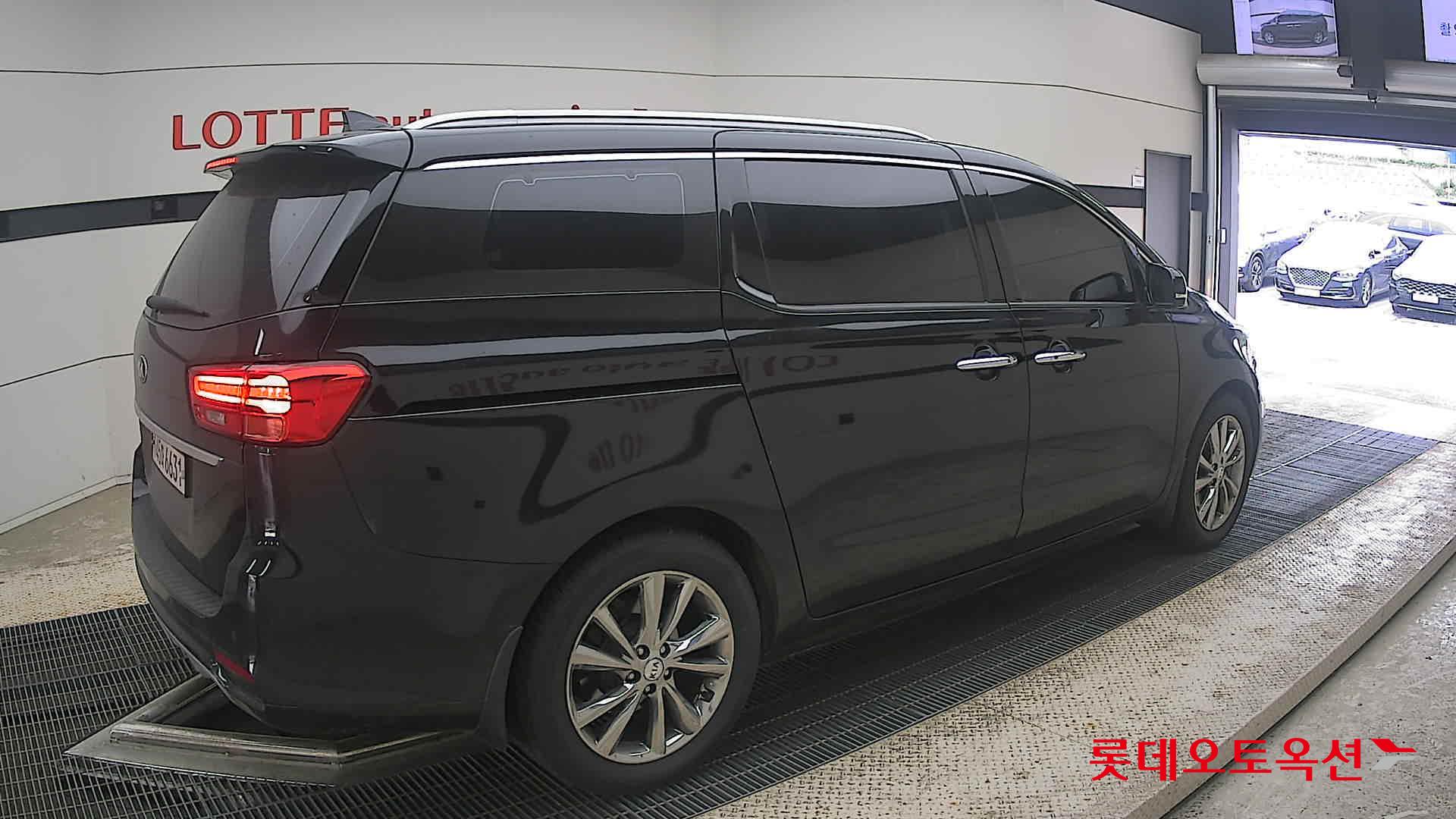 2020 - kia carnival