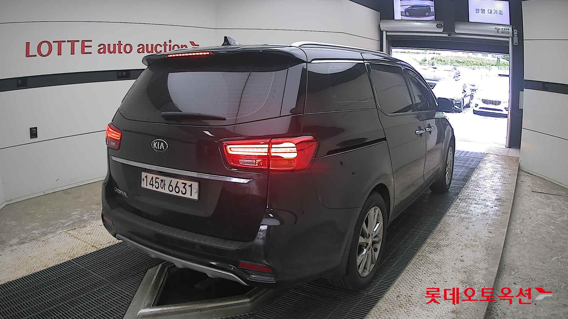2020 - kia carnival