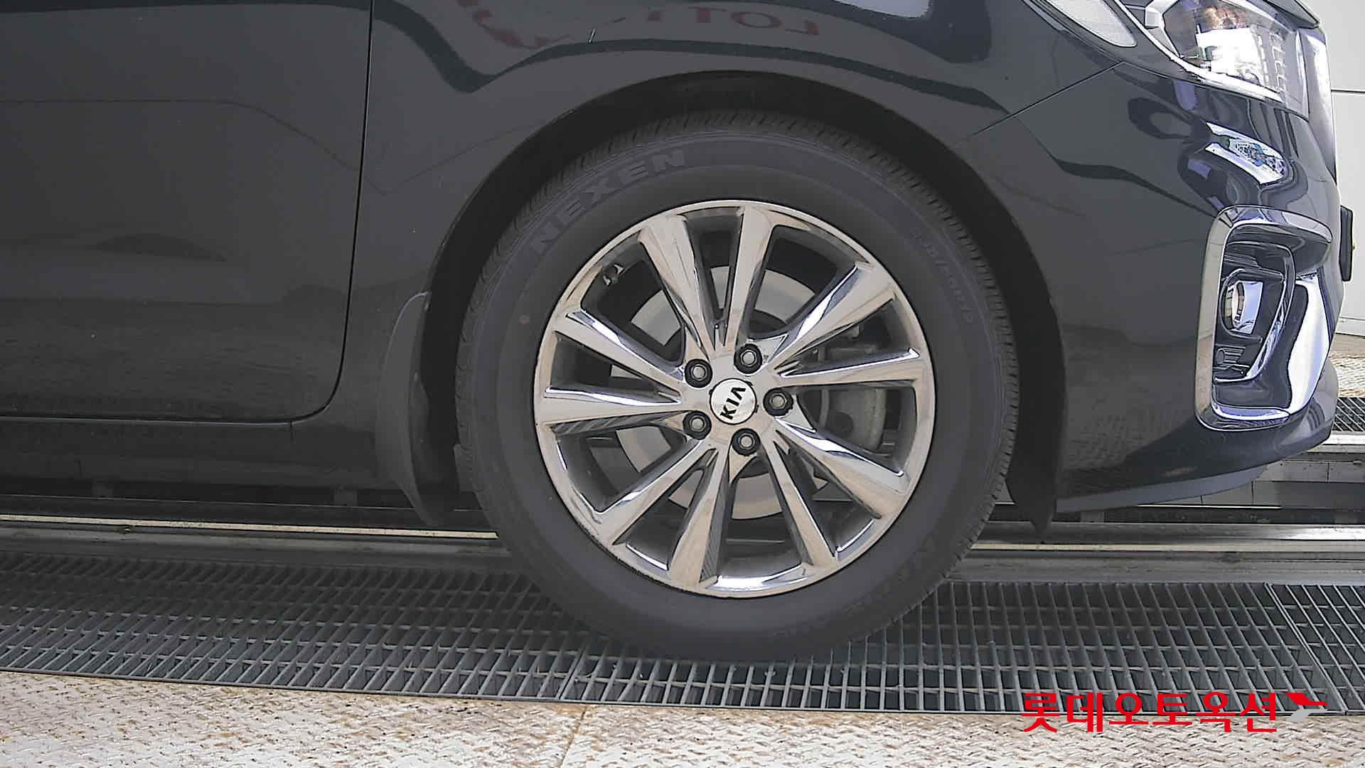 2020 - kia carnival