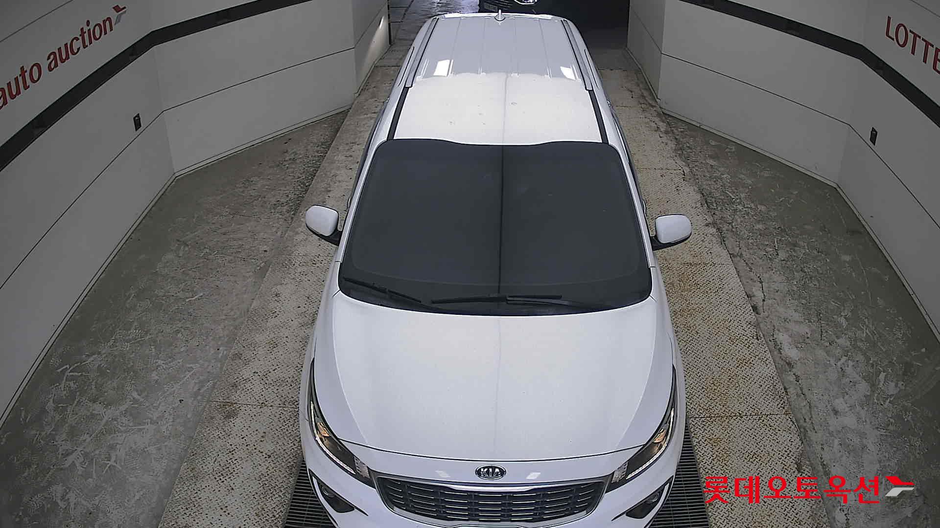 2020 - kia carnival