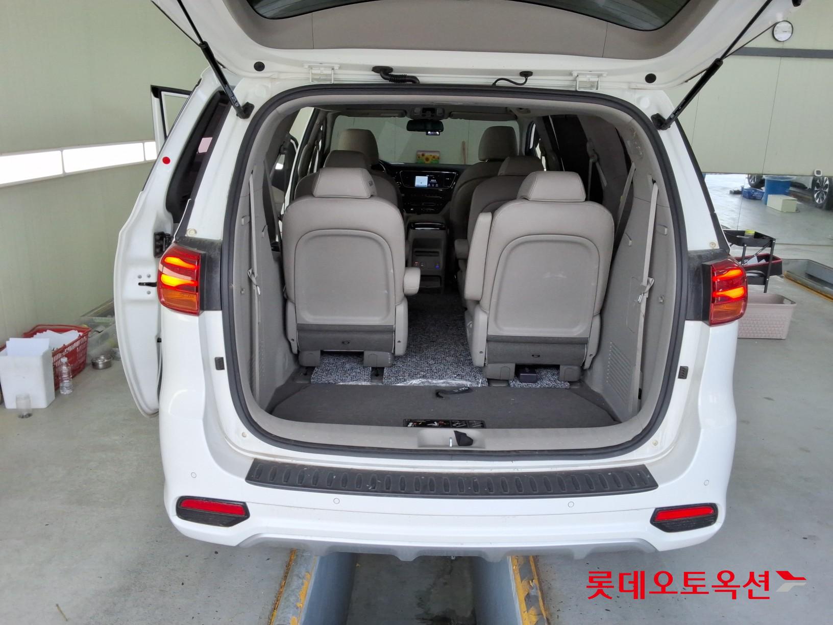 2020 - kia carnival