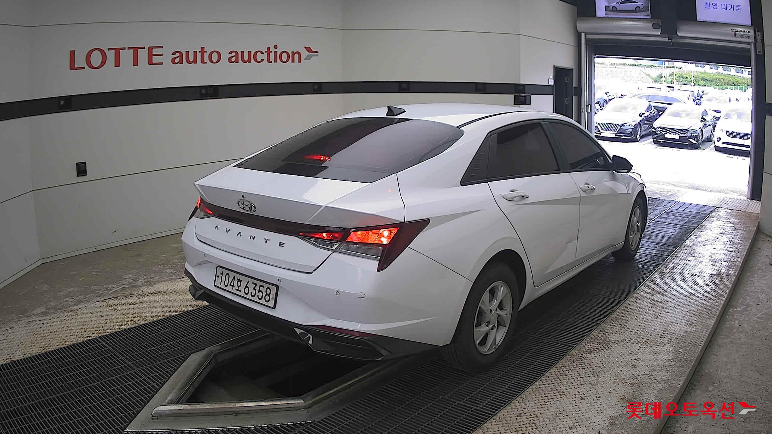 2021 - hyundai avante