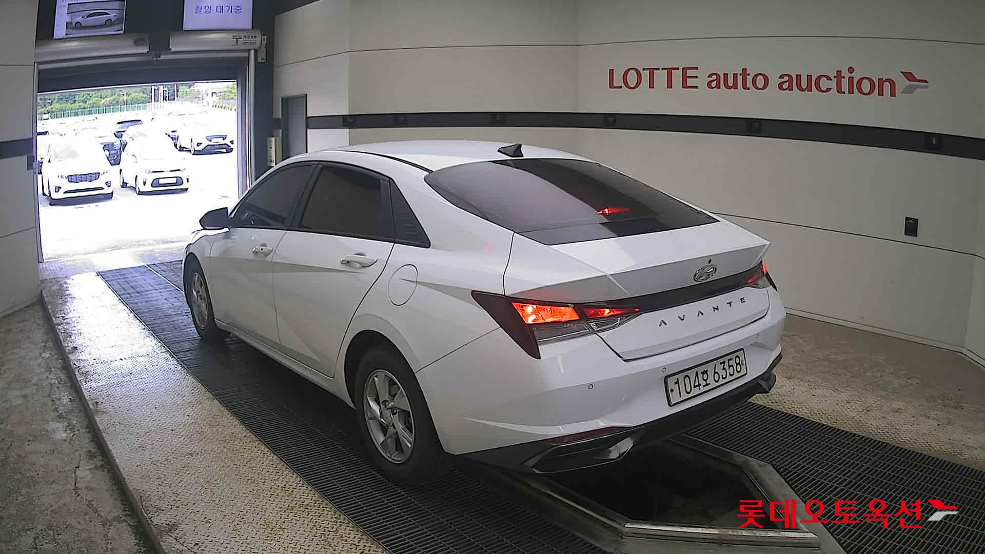 2021 - hyundai avante