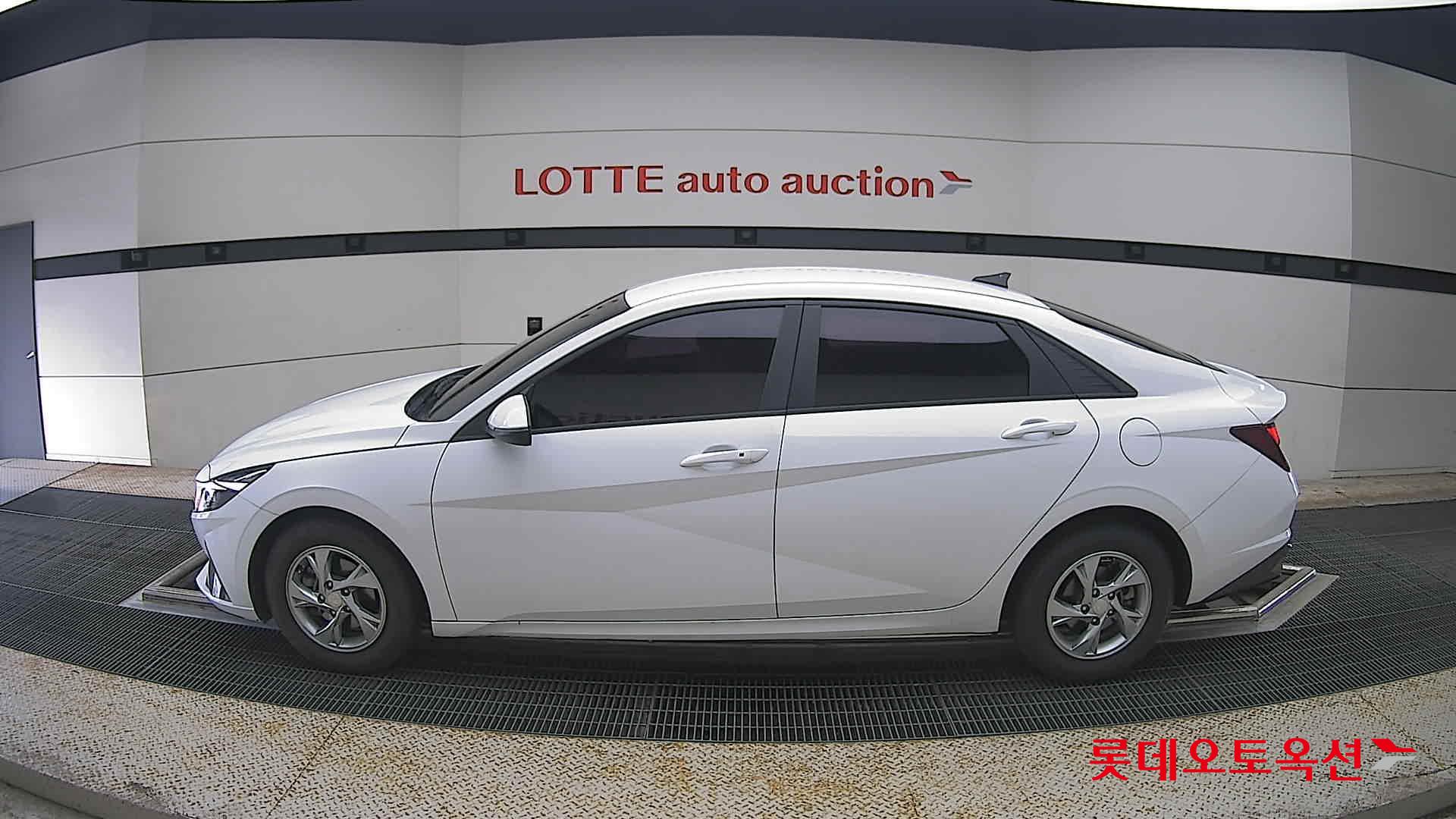 2021 - hyundai avante