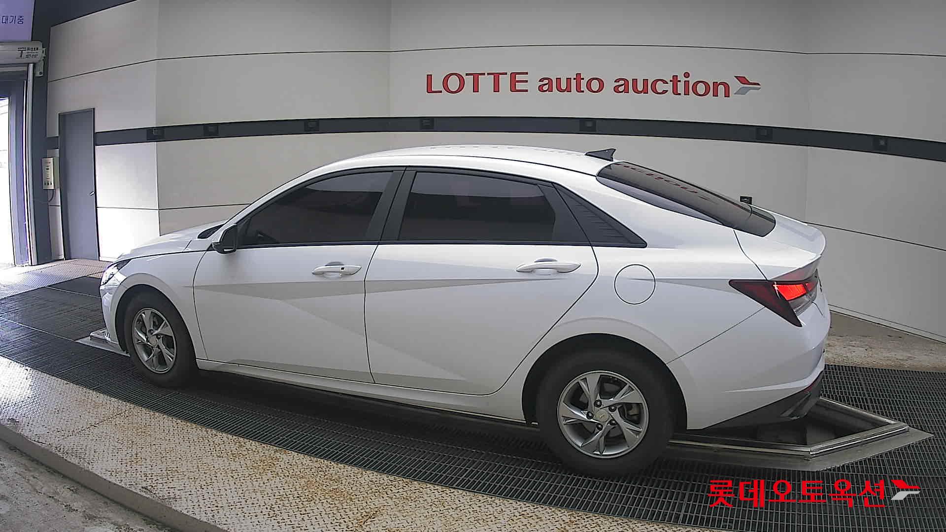 2021 - hyundai avante