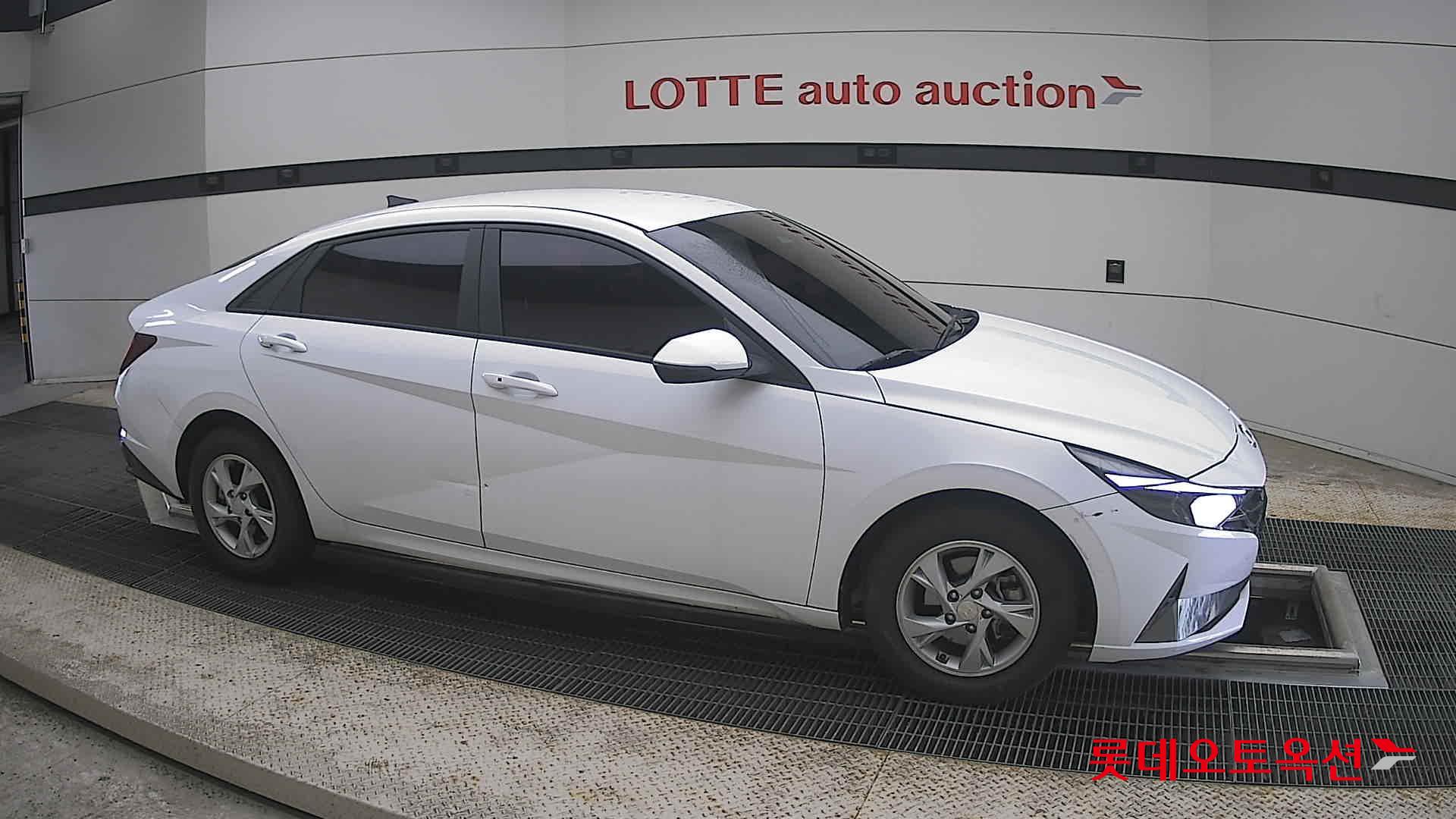 2021 - hyundai avante