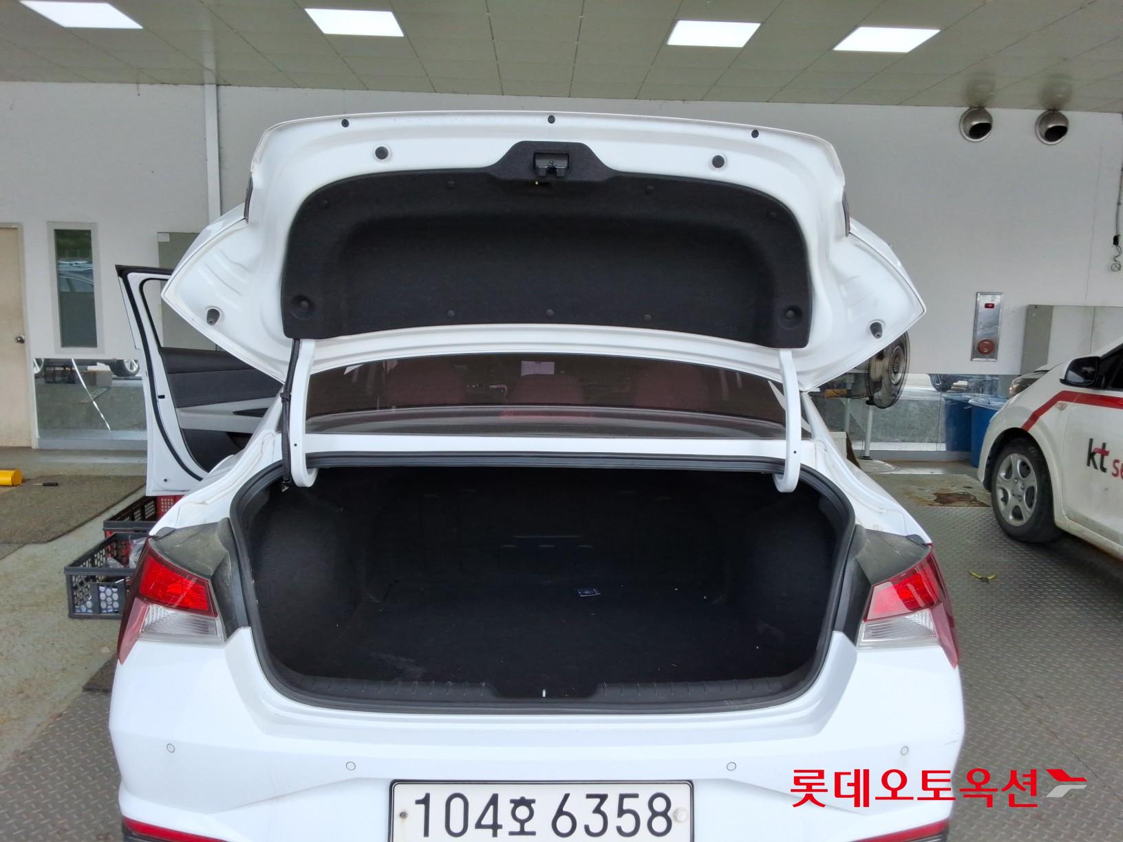 2021 - hyundai avante