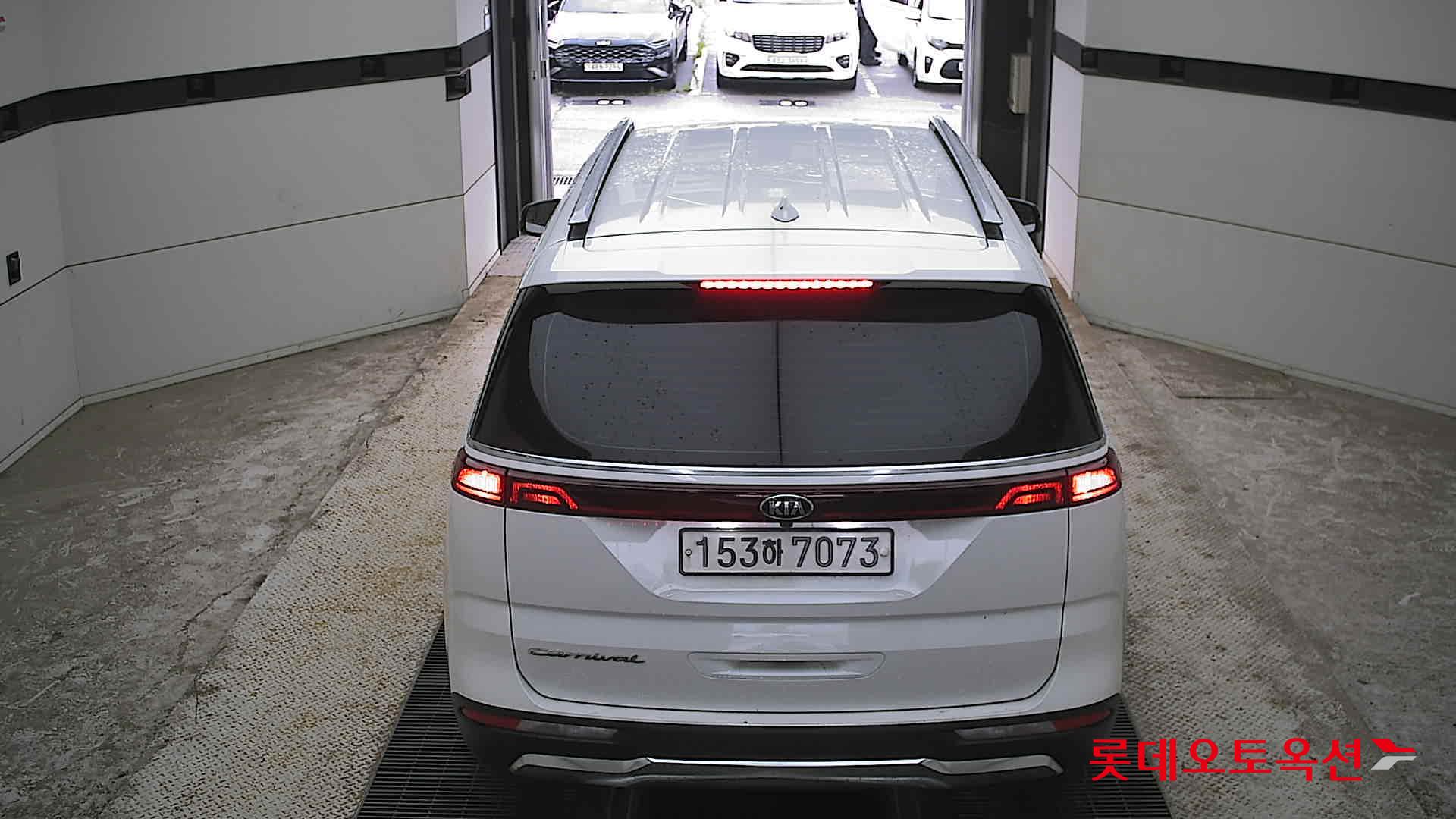 2021 - kia carnival