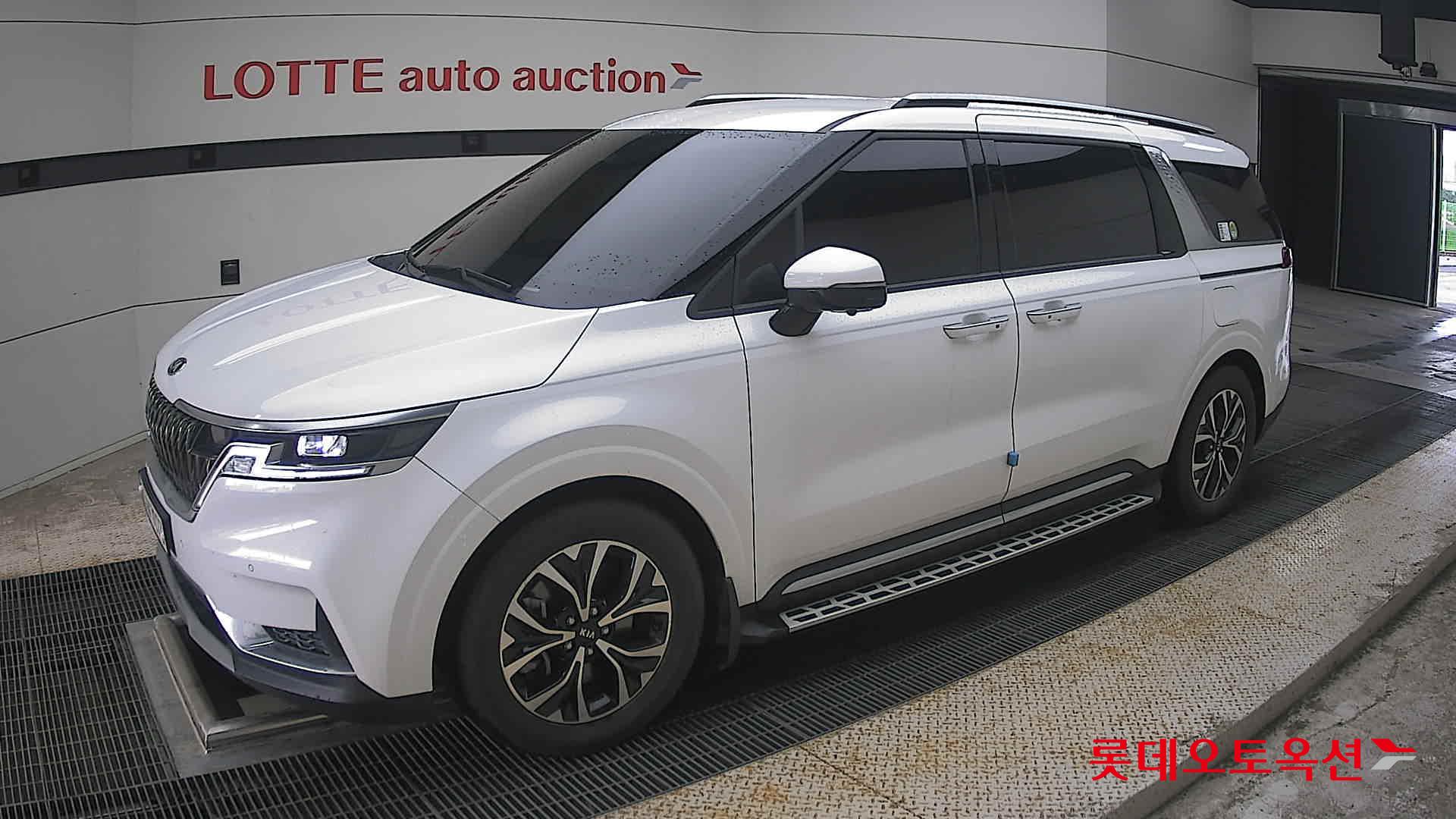 2021 - kia carnival