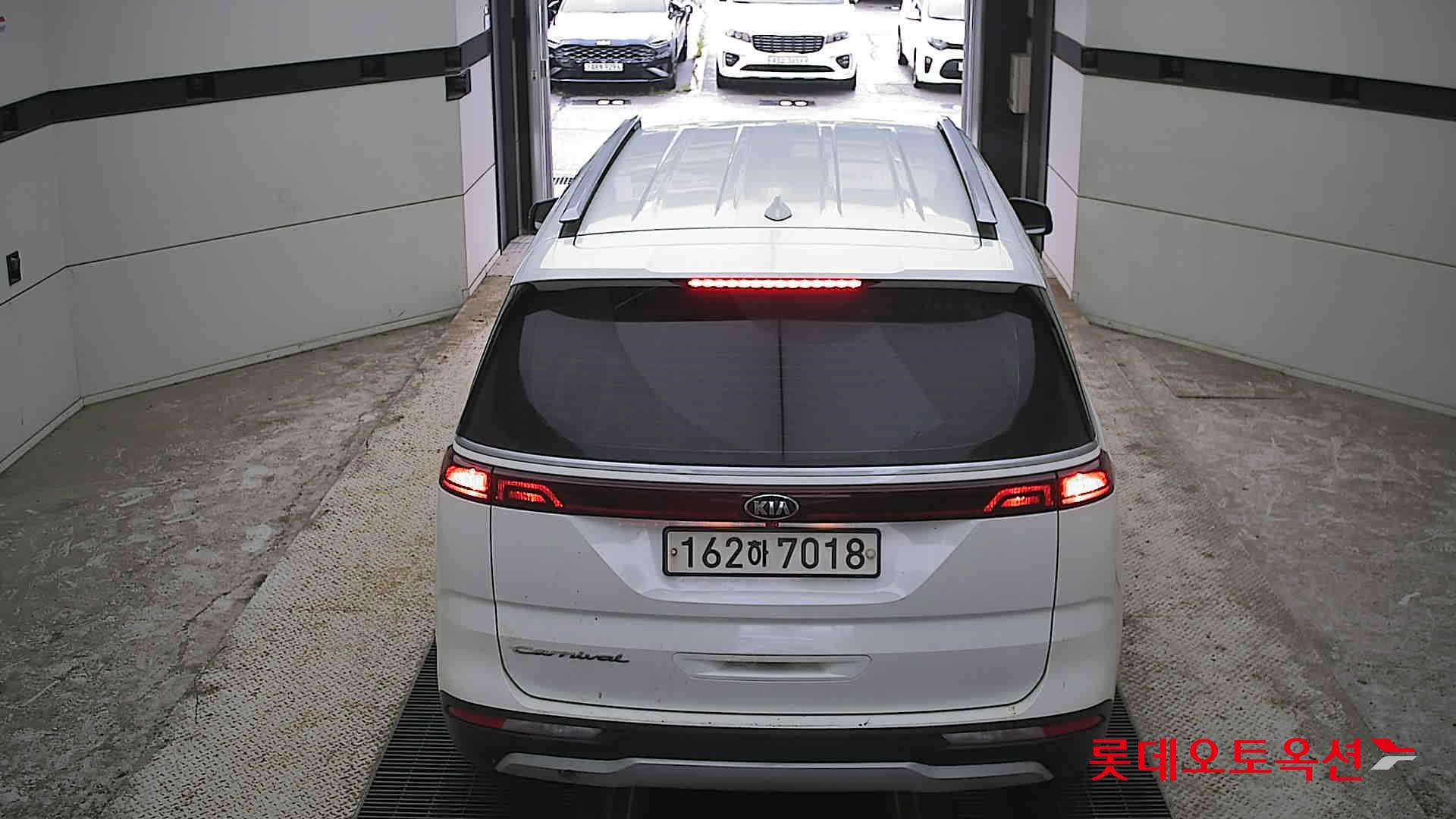 2021 - kia carnival