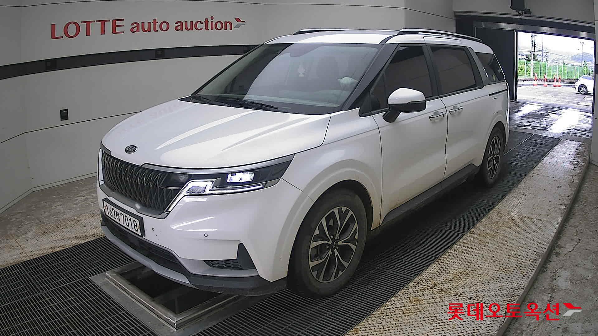 2021 - kia carnival