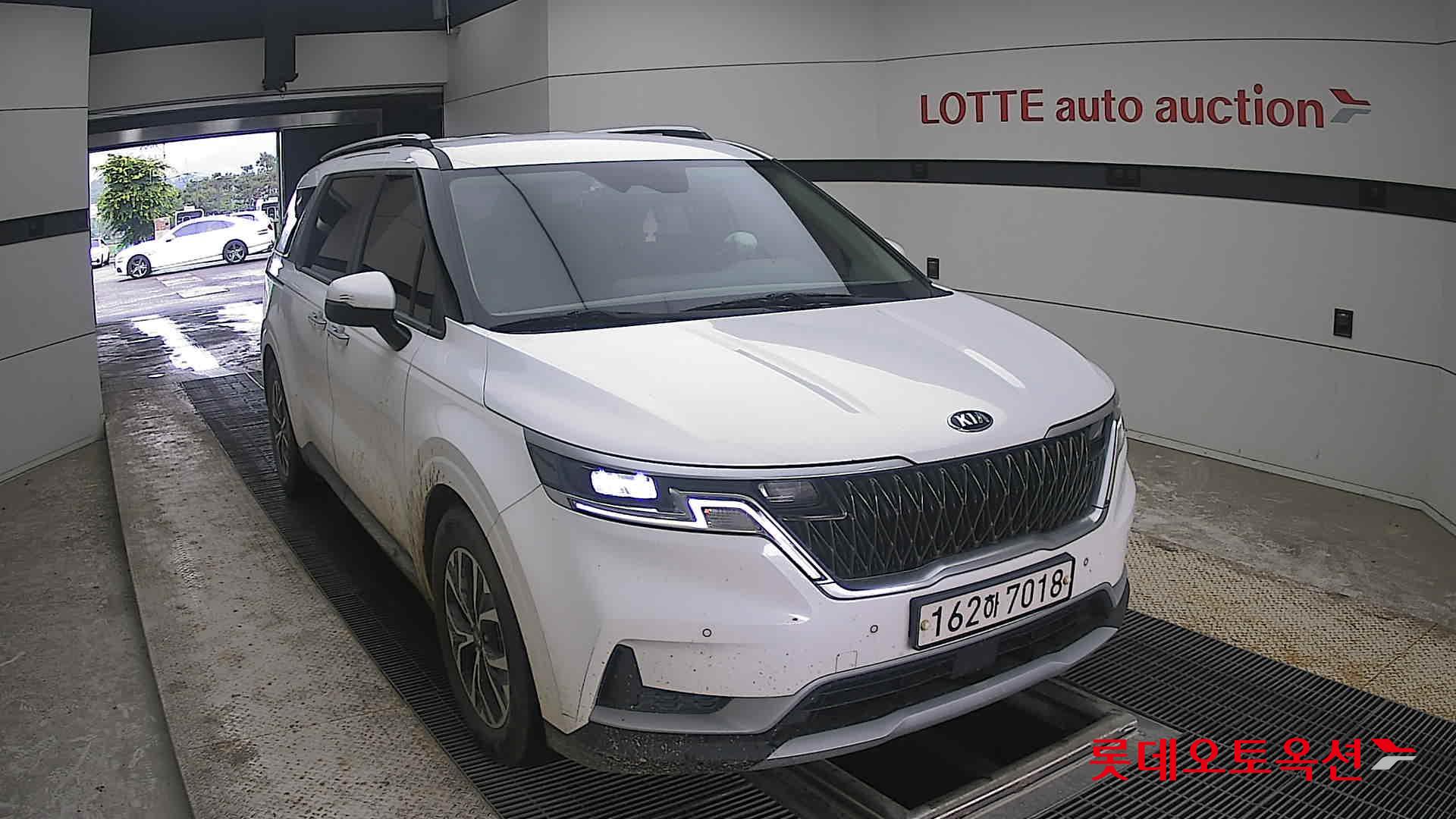 2021 - kia carnival