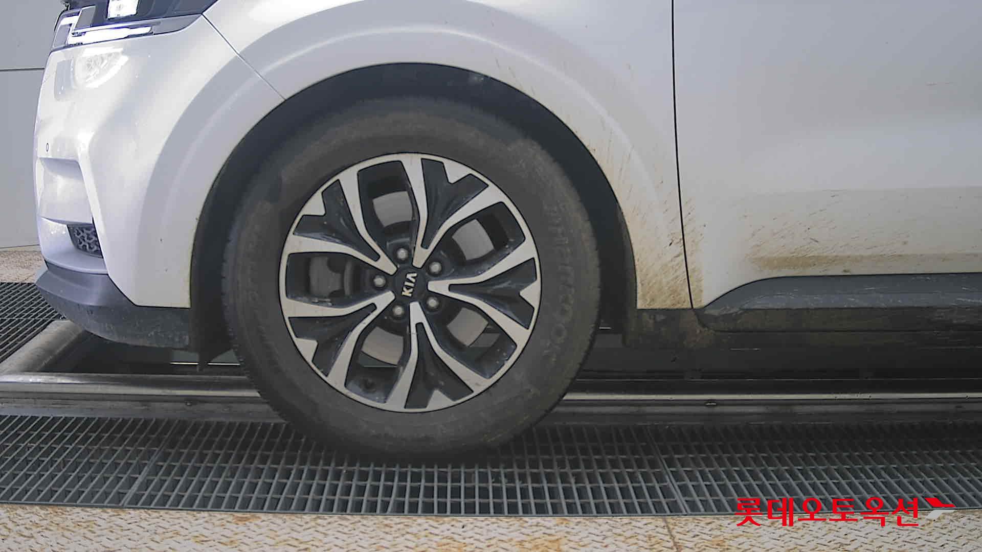 2021 - kia carnival